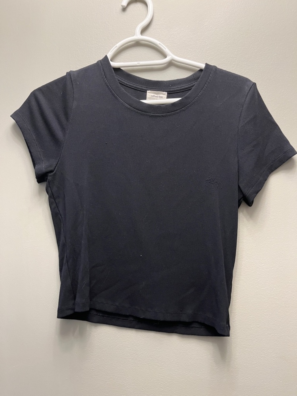 Wilfred Black Ribbed Crop Tee